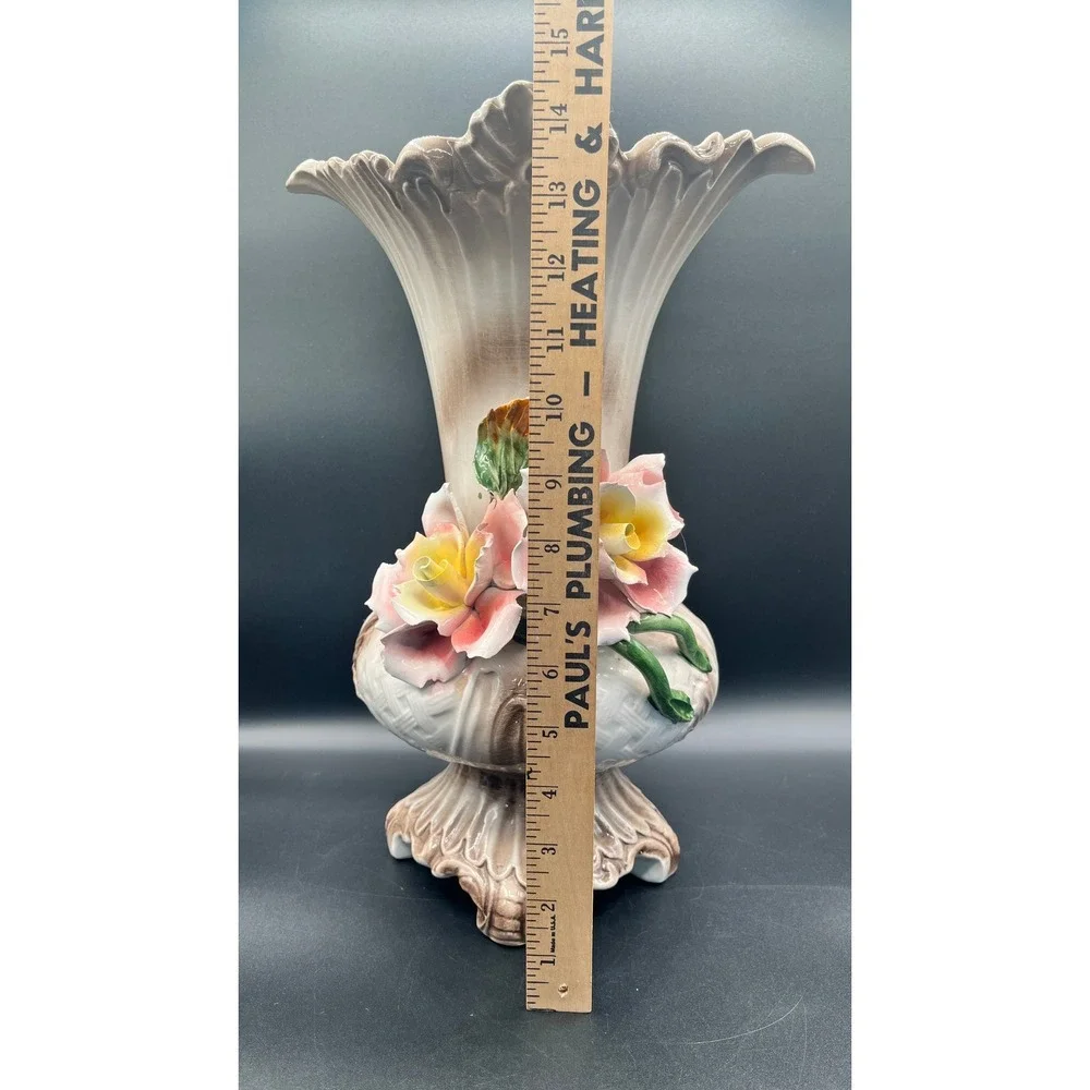 Vtg Capodimonte Italy Hand‎ Painted 3D Floral Porcelain Scallop Vase 14.5